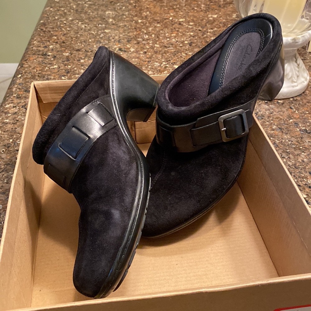 Clarks black suede clogs
